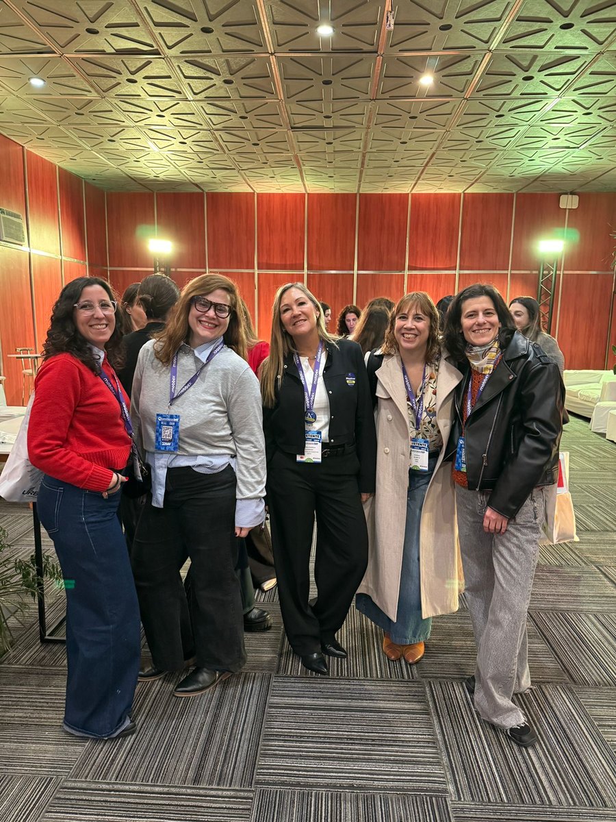 Valeria Annese con colegas del ecosistema digital en eCommerce Day Buenos Aires